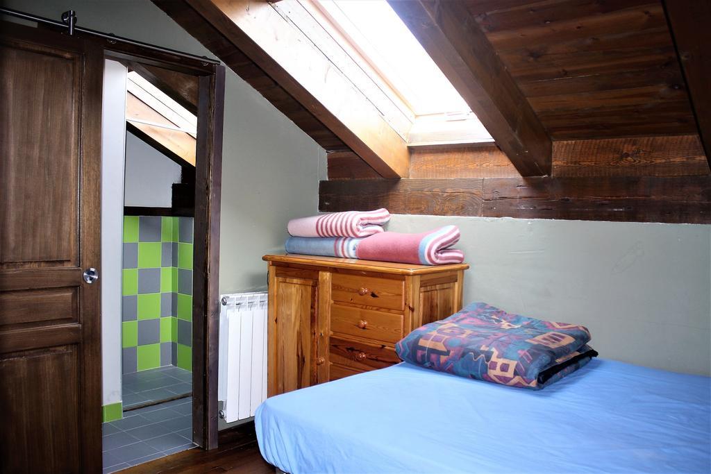 Albergue A'Noguera Castiello de Jaca Luaran gambar