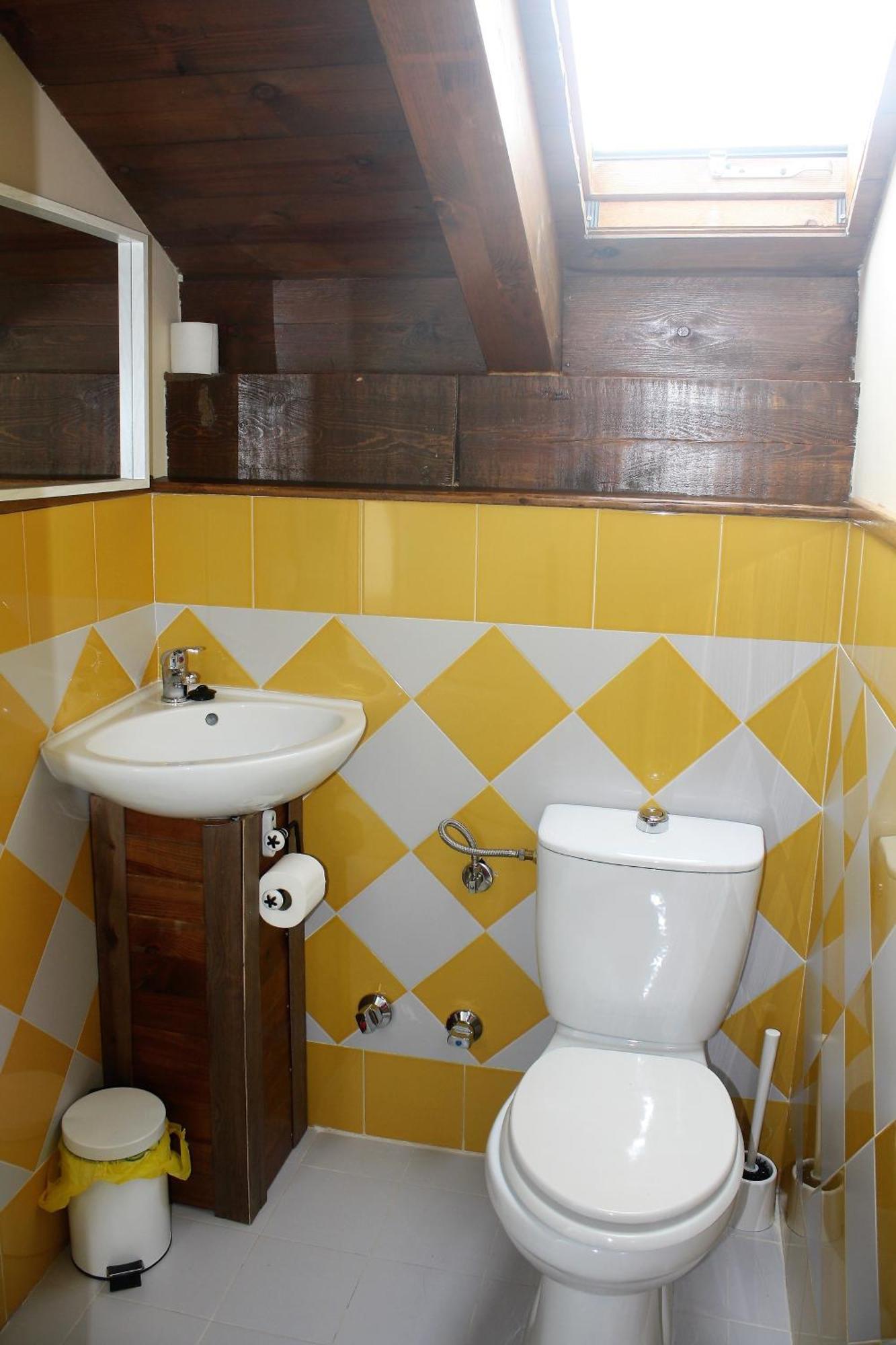 Albergue A'Noguera Castiello de Jaca Luaran gambar